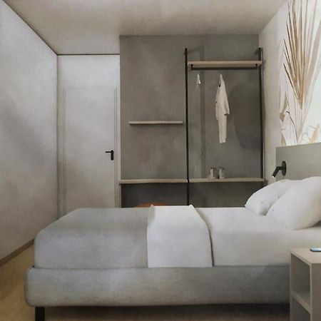 New Garden Hotel Torbole Sul Garda Bagian luar foto