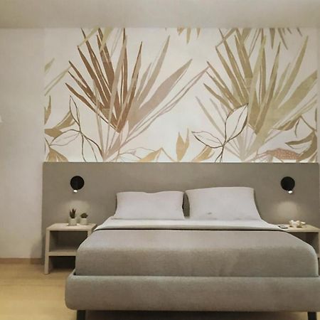 New Garden Hotel Torbole Sul Garda Bagian luar foto
