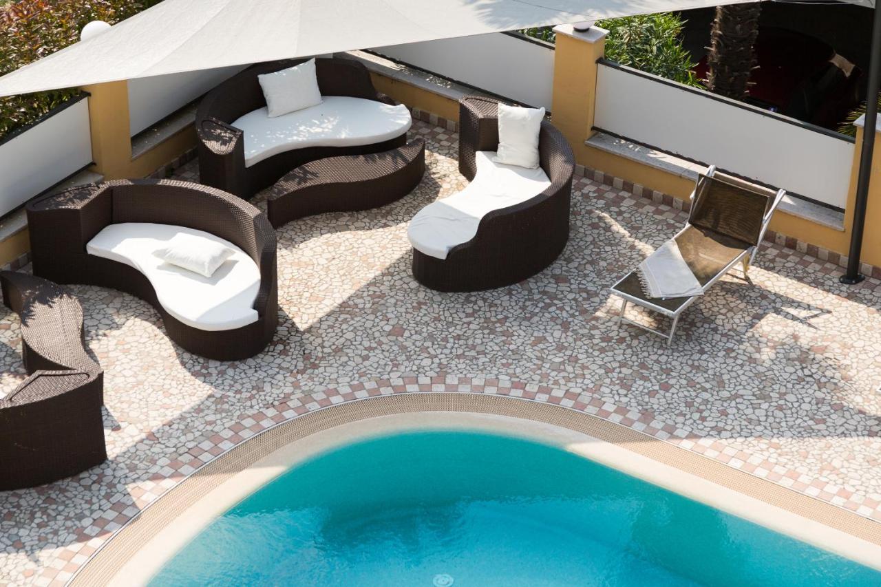 New Garden Hotel Torbole Sul Garda Bagian luar foto