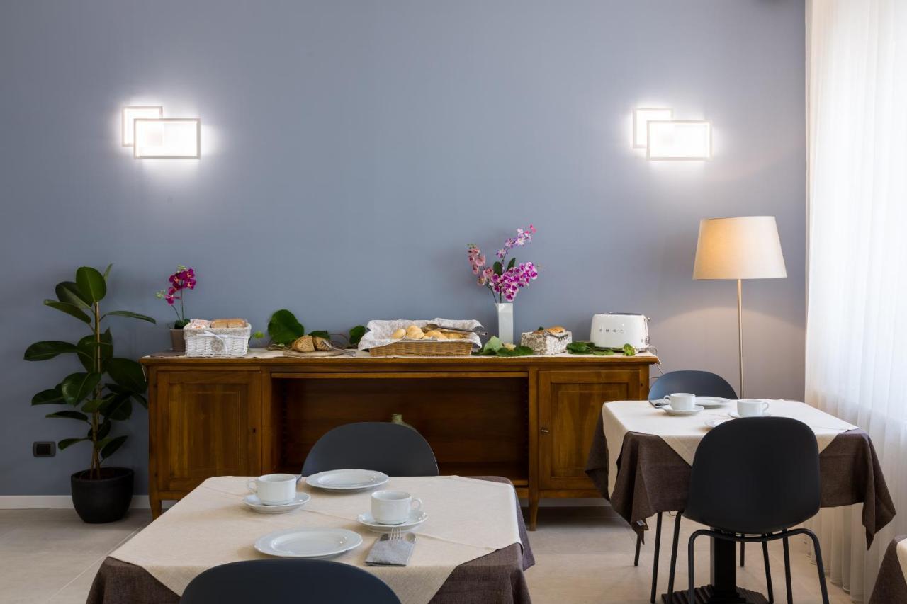 New Garden Hotel Torbole Sul Garda Bagian luar foto