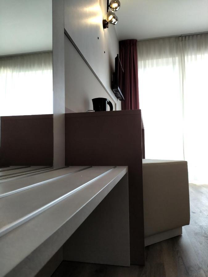 New Garden Hotel Torbole Sul Garda Bagian luar foto
