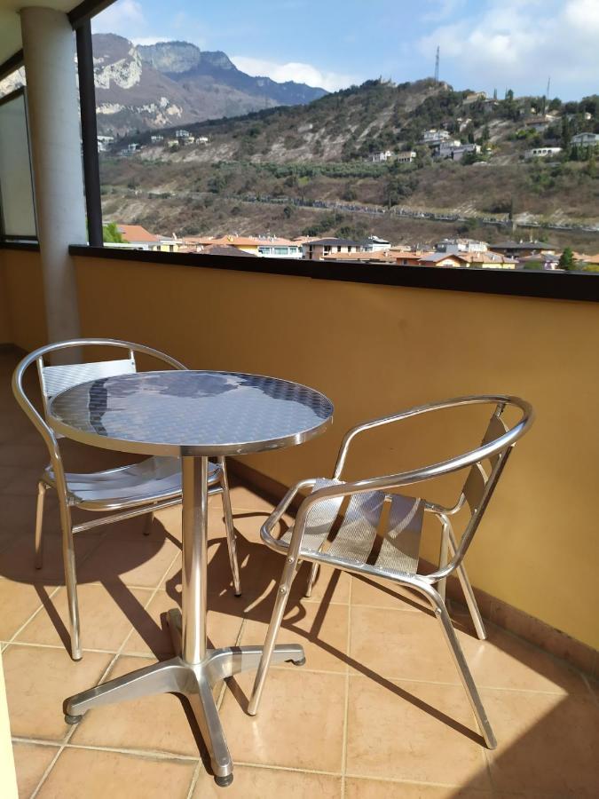 New Garden Hotel Torbole Sul Garda Bagian luar foto