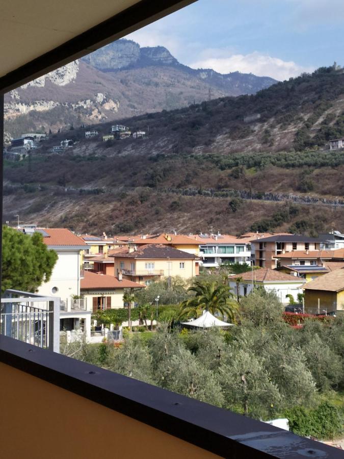 New Garden Hotel Torbole Sul Garda Bagian luar foto
